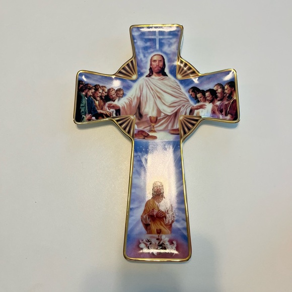 Franklin Mint Catholic “The Blessed Sacrament” Cross Shaped Porcelain Plate - Picture 1 of 3